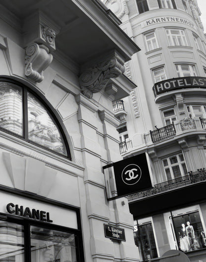 BLACK & WHITE FASHION STREET WALL ART