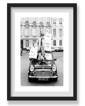 SHOPPING BAGS ON THE MINI WALL ART